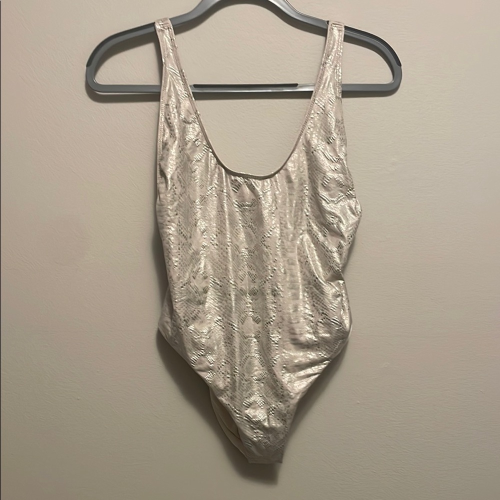 GOOD AMERICAN one piece